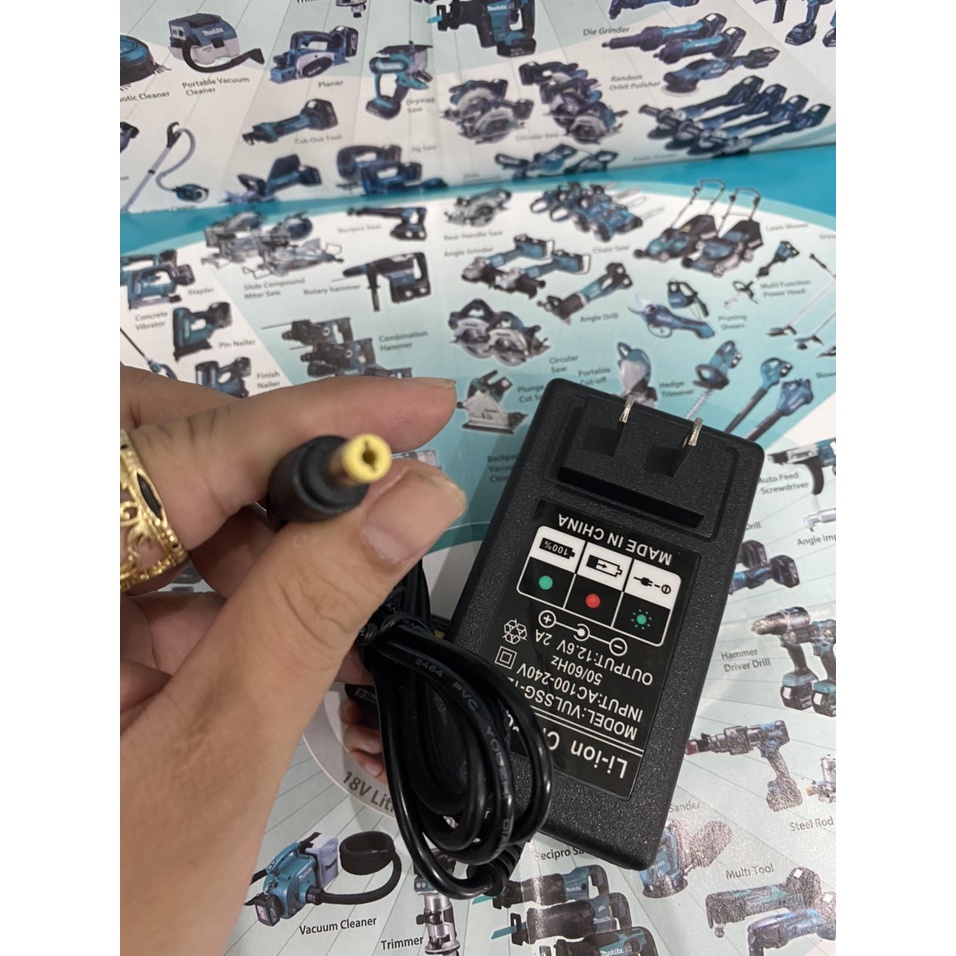 Sạc 3S 12.6V 2A Loại tốt dùng cho pin Li-ion .