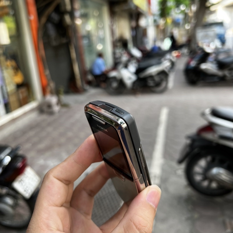 NGUYÊN ZIN, chính hãng điện thoại cổ Nokia 8800 anakin