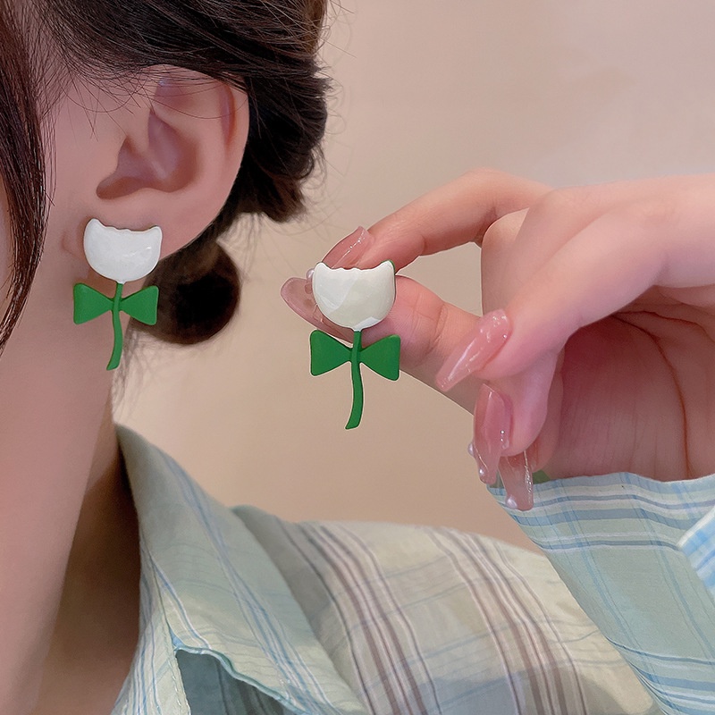Bông Tai Hình Hoa Tulip Màu Sắc Tương Phản Ngọt Ngào Đơn Giản Cho Nữ
