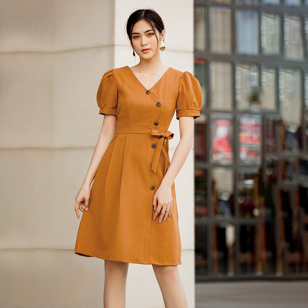 Váy đầm nữ thời trang Eden cổ tim phối nút - D421 | BigBuy360 - bigbuy360.vn