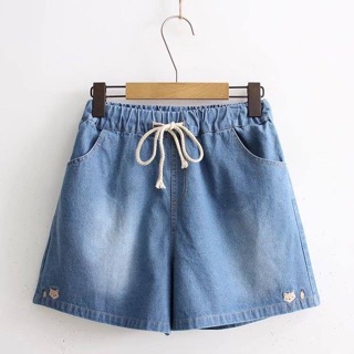 Quần short jean nữ thêu hình cáo