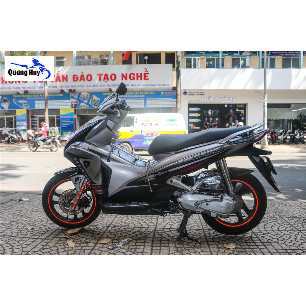 Tem trùm air blade xám đen đời 2011, độ team trùm ab dán phủ dàn áo xe đen xám rẻ đẹp