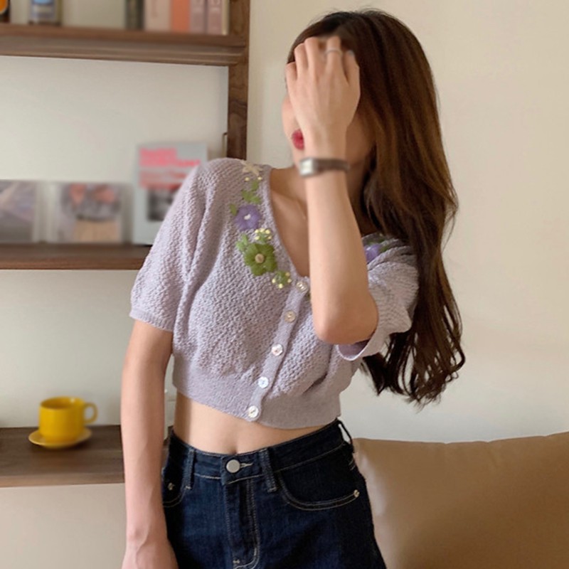 [Mã FAMAYWA giảm 10K đơn 50K] Áo dệt kim tay ngắn cổ chữ V họa tiết thêu hoa dễ thương phong cách retro thời trang nữ | BigBuy360 - bigbuy360.vn