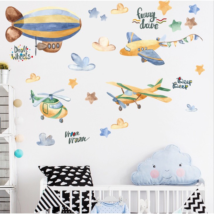 Decal dán tường cùng bé khám phá trời xanh