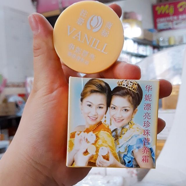 Lẻ 1 hộp gái nhật cty chichi