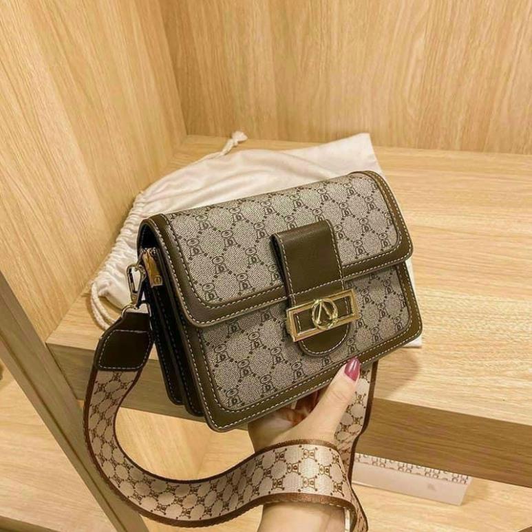 FREE SHIP túi đeo chéo dây bản to hot trend size 20 cm SHOP