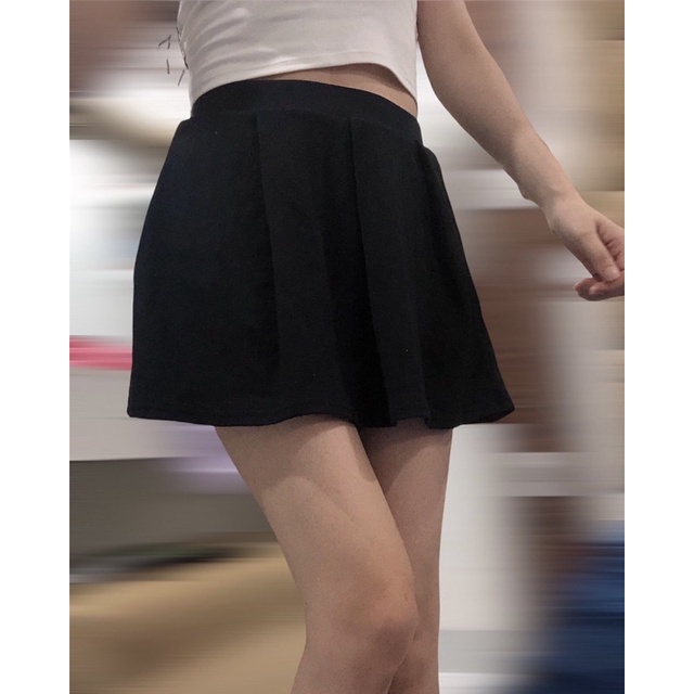 Chân váy có quần bên trong