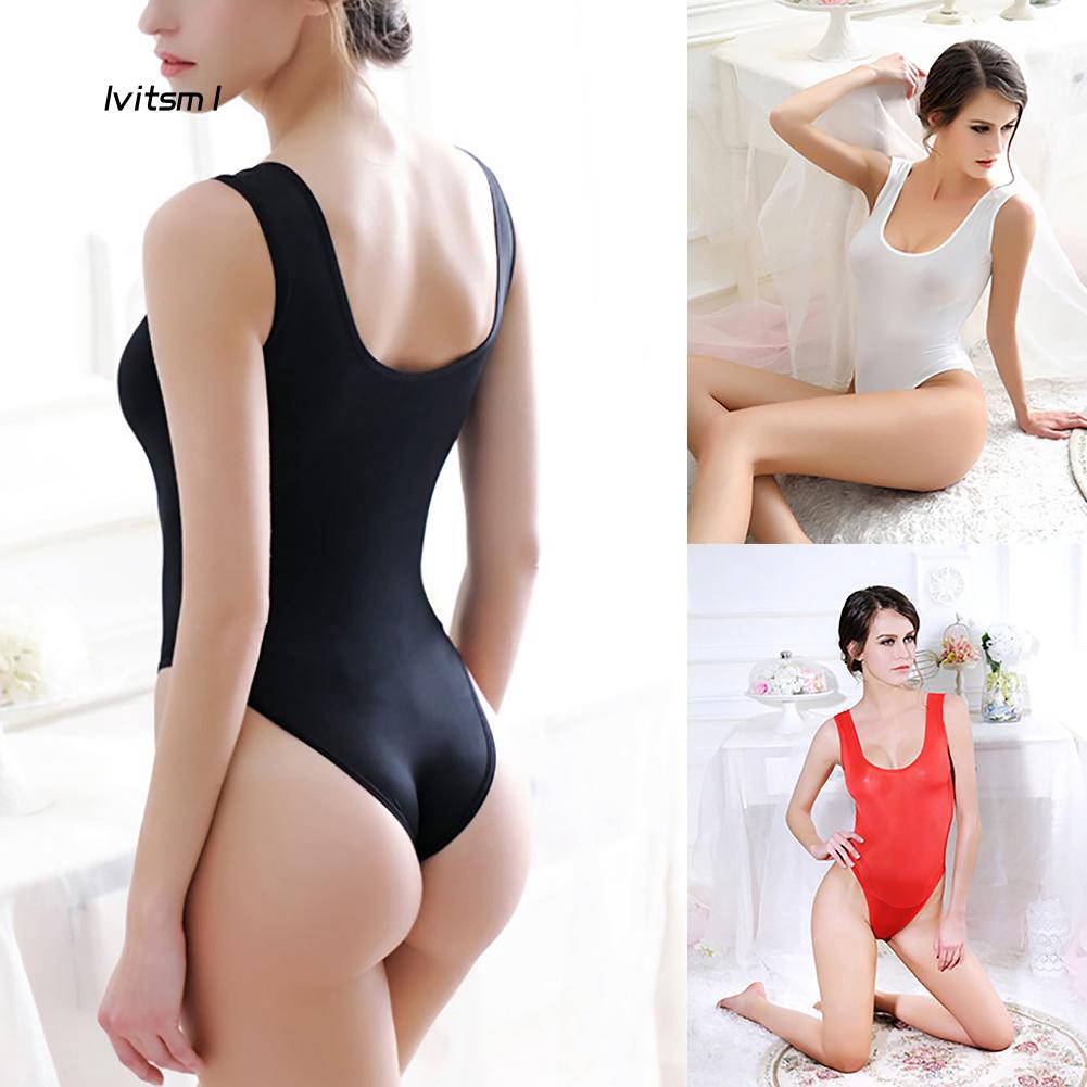 Jumpsuit ngủ sát nách cổ chữ U gợi cảm cho nữ