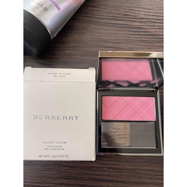 Phấn má hồng Burberry Light Glow  Hydrangea Pink