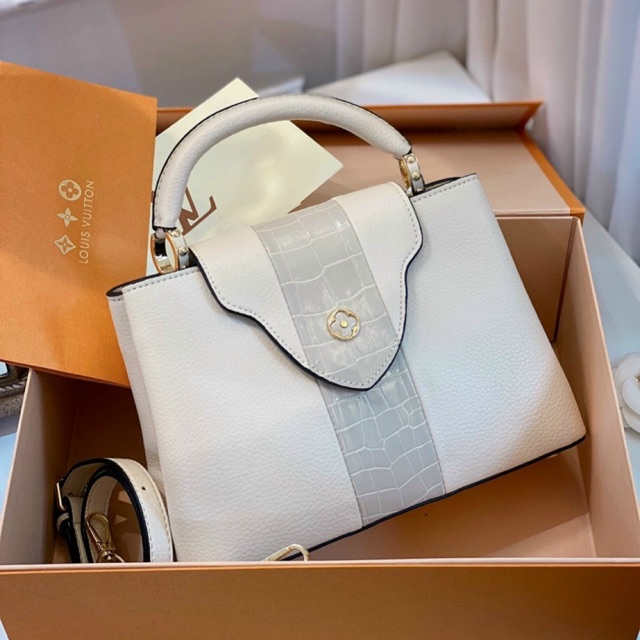 Túi Capucines BB 2020