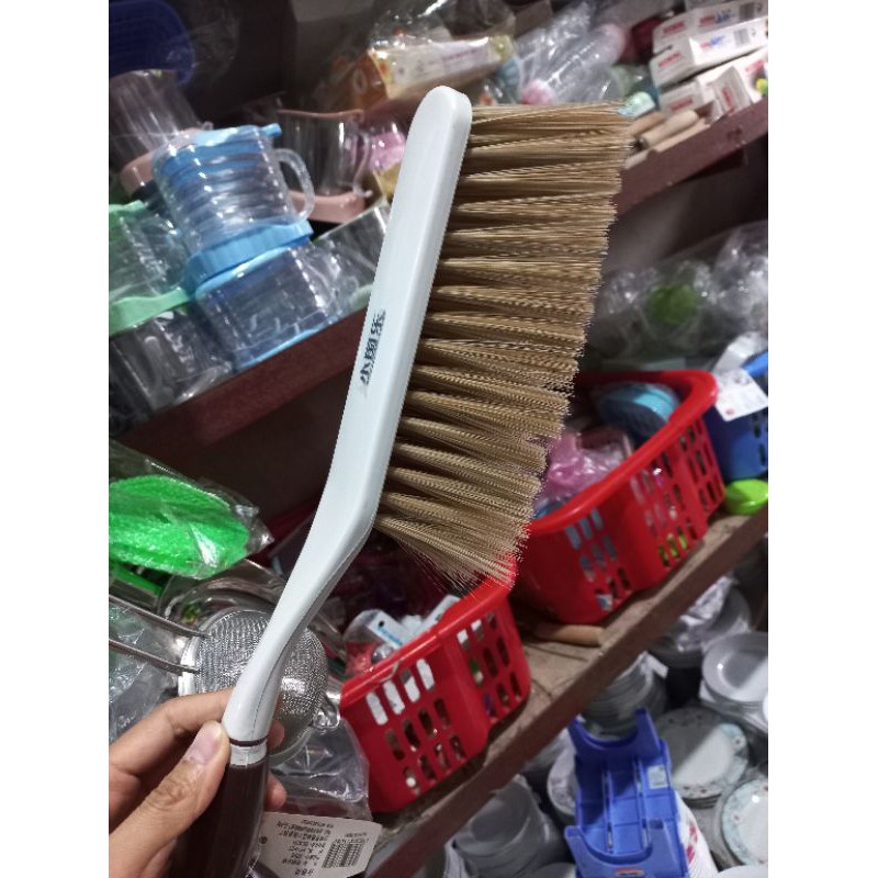 Chổi nhựa phủi bàn Bida, lau dọn góc cầu thang