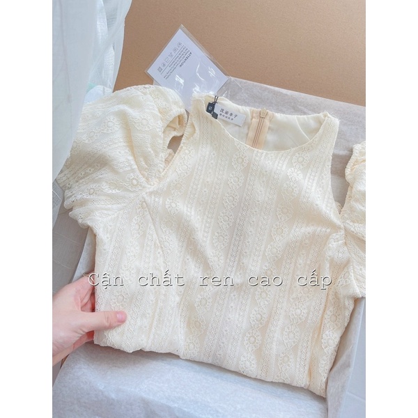 Váy ren cổ yếm khoét vai