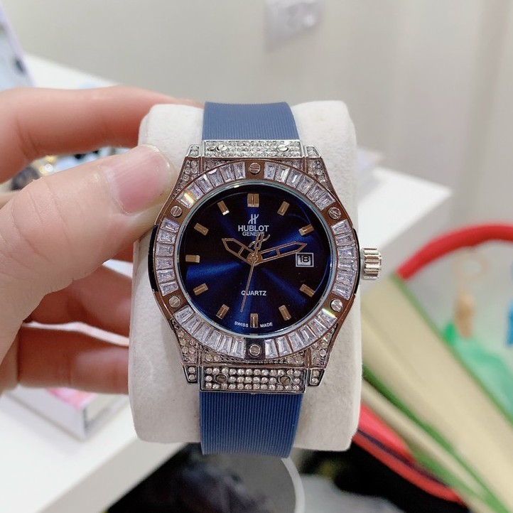 (Hublot nữ) Đồng hô nữ Hublot dây silicon hương vani dính đá viền, bả hành 12 tháng - Đồng hồ thời trang