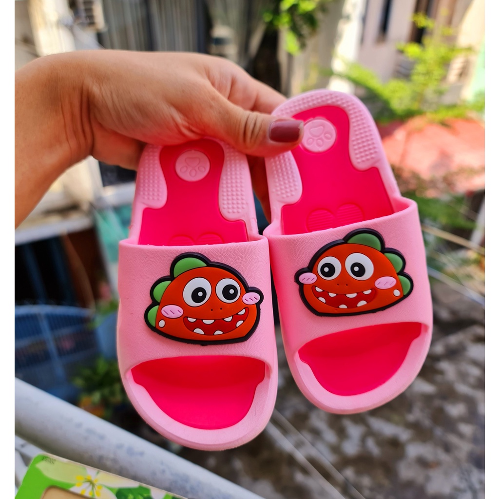 Dép bánh mì cho bé trai bé gái chất cao su siêu mềm hình cá sấu đỏ