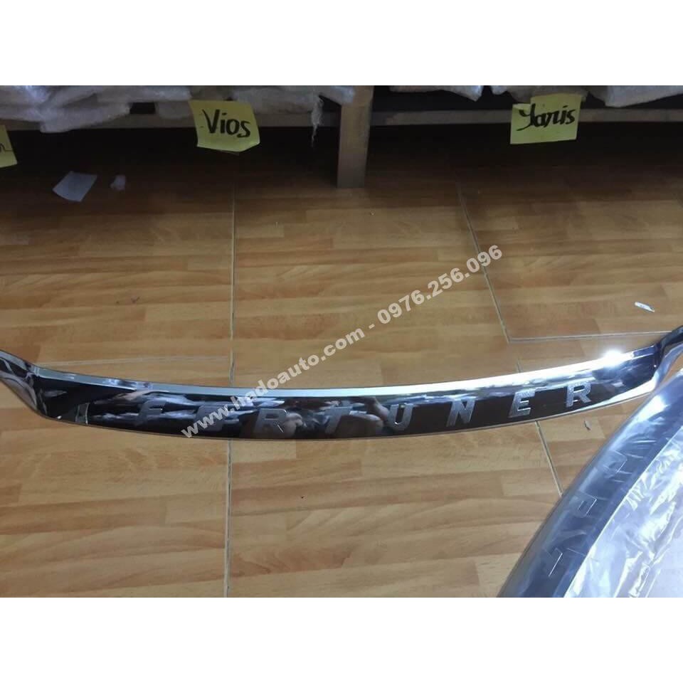 Ốp Tay mở cốp xe Fortuner 2017- 2021, 2022 nhựa ABS mạ crom cao cấp
