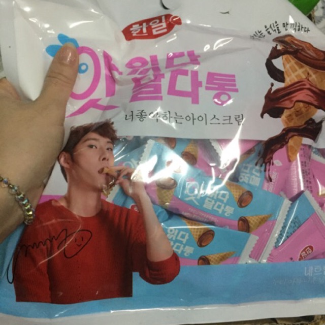 Bánh ốc quế Hàn Quốc sô-cô-la hạnh nhân 