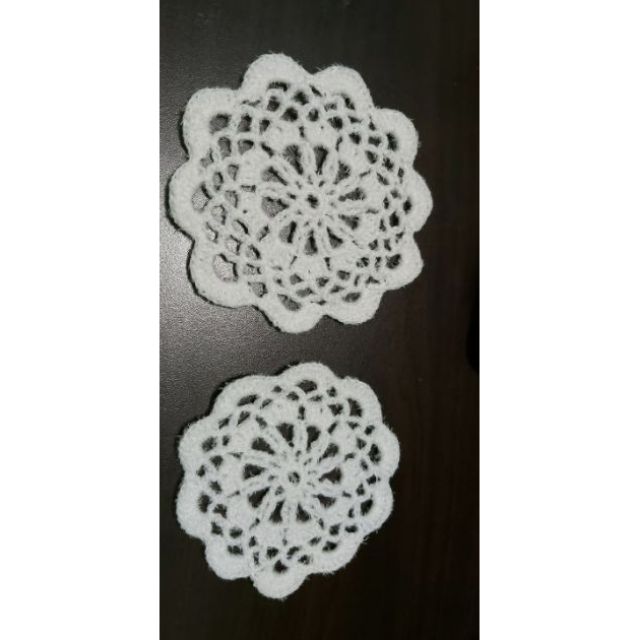 Miếng lót ly, bình hoa bằng len