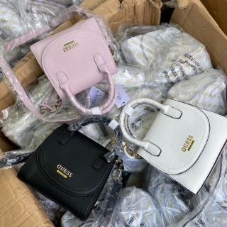 GUESS MINI CROSSBODY BAG❤️