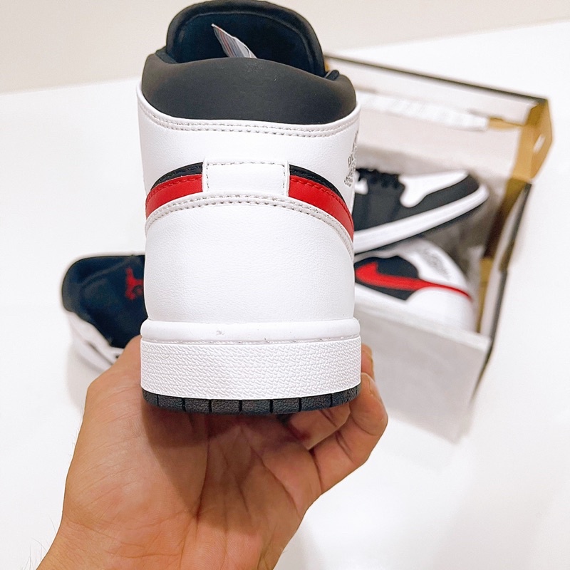 Giày sneaker cổ cao | Jordan 1 Mid Red Chile bản chuẩn đẹp