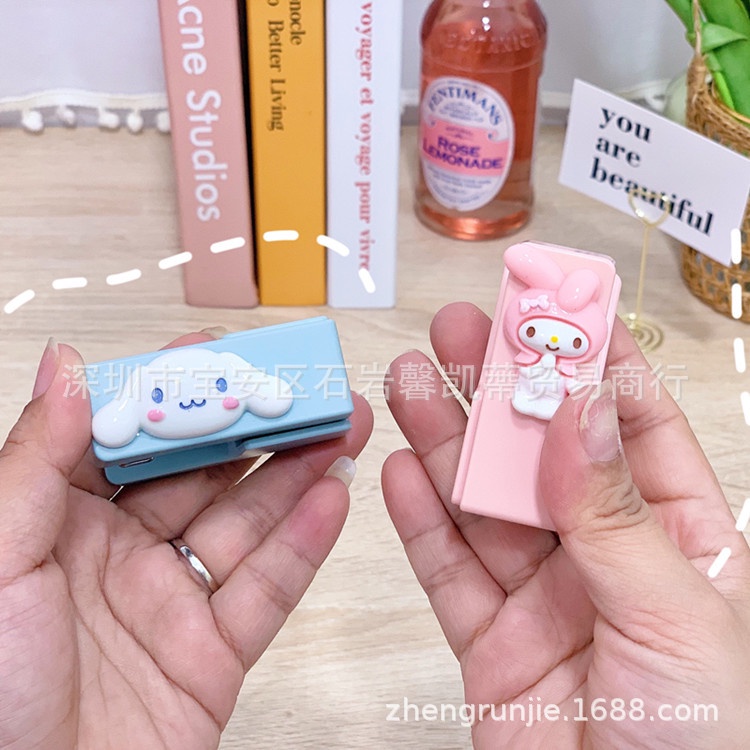 Dụng cụ bấm ghim mini Kitty xinh xắn