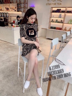Váy da báo logo kim sa siu đẹp .