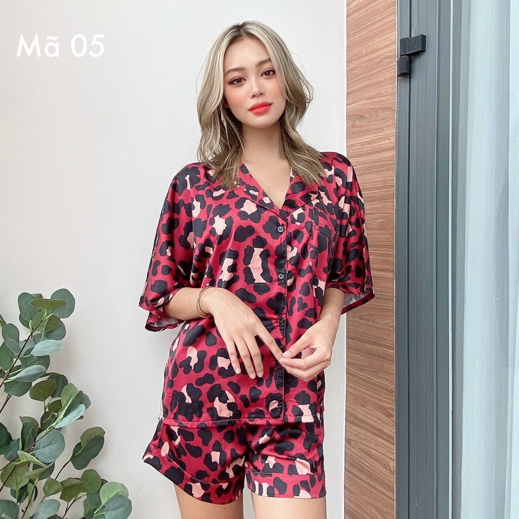 Bộ Lụa Cánh Dơi Họa Tiết Bò Sữa Mặc Nhà | BigBuy360 - bigbuy360.vn