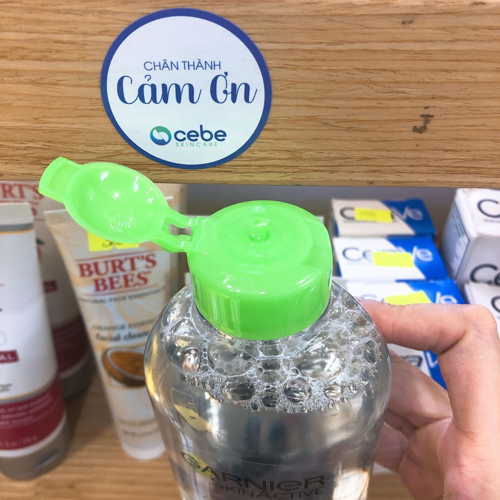 Nước tẩy trang da dầu Garnier SkinActive Solution Micellaire Tout en 1 (400mL) | BigBuy360 - bigbuy360.vn