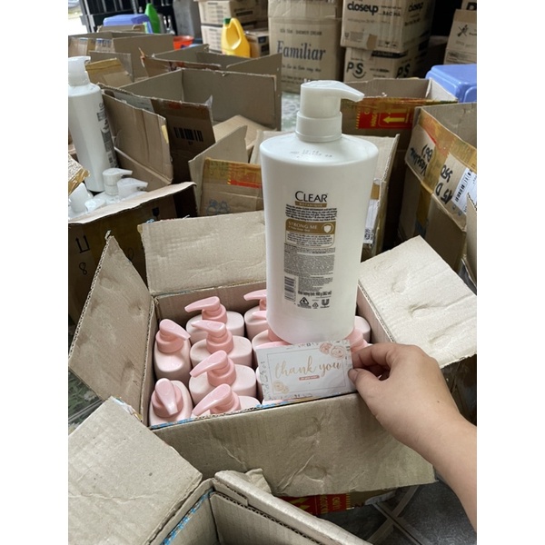 Dầu gội Clear thảo dược chăm sóc da đầu yếu 900g