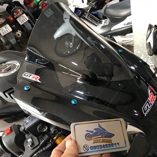 Ốc titan GR5 kính gió R15 v3 ( 4 con )