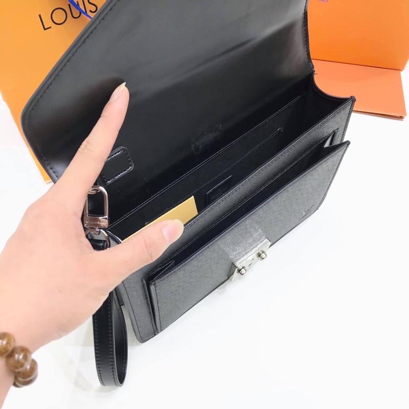Clutch cầm tay 𝕃𝕍 bì thư da sần fullbox