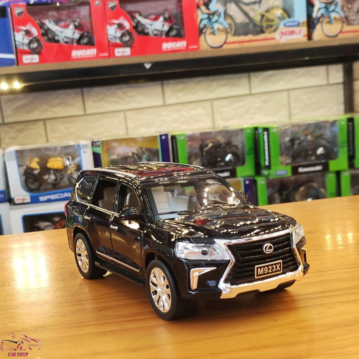 Xe mô hình hợp kim Lexus LX570 XLG tỉ lệ 1:24 màu đen