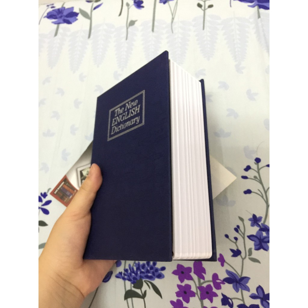 Két Sắt Mini Ngụy Trang Quyển Sách ( Giao màu ngẫu nhiên)