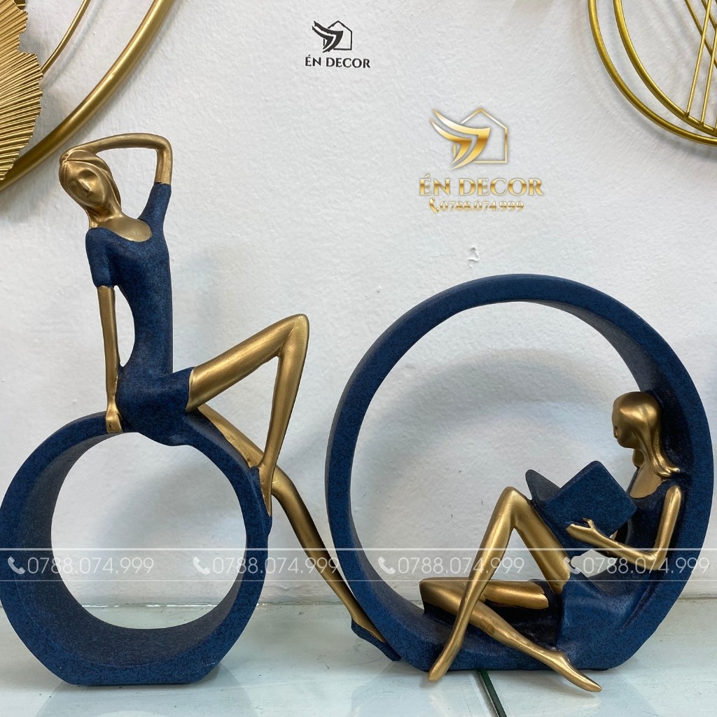 Cô Gái Đọc Sách Trang Trí Tủ Kệ, Én Decor