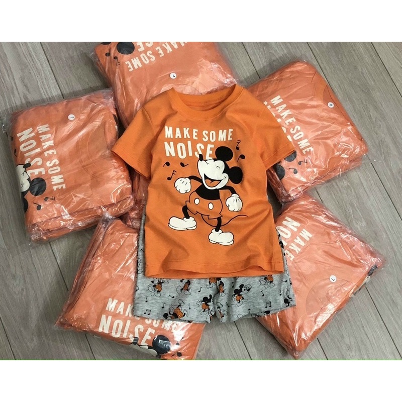 Bộ cộc tay Mickey cam cho bé trai size từ 10-24 cân