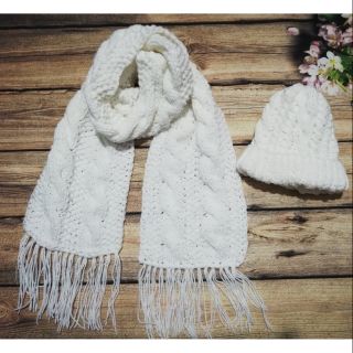 Khăn mũ len đan tay màu trắng