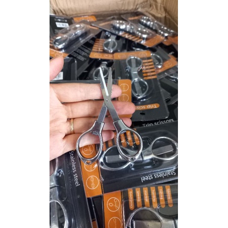 Kéo cắt thẻo câu đài