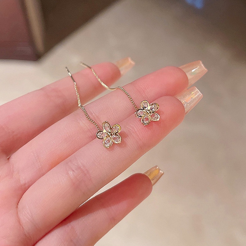 Khuyên tai dáng dài hình bông hoa xinh xắn đính đá pha lê cao cấp thời trang dành cho nữ