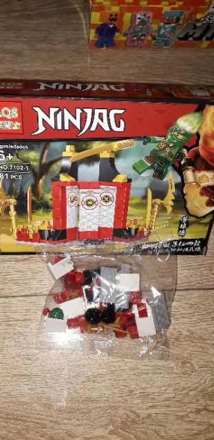 Lắp ráp 1 hộp LegoNinjag Ngôi đền 7102 có nhiều chi tiết bằng nhựa ABS