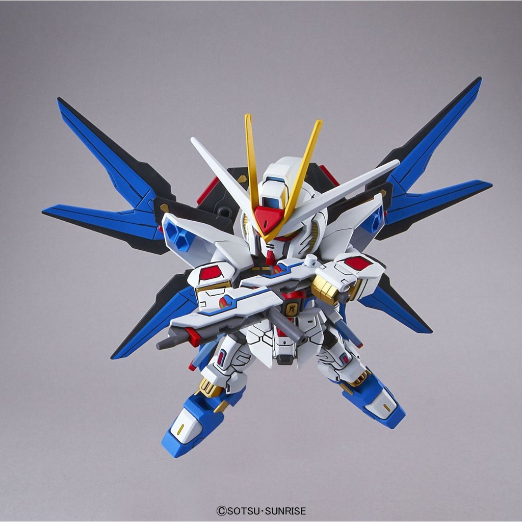 Mô Hình Lắp Ráp Gundam SD EX-Standard Strike Freedom