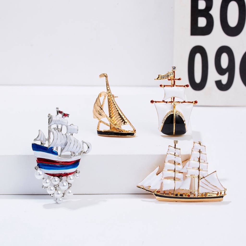 Ghim Cài Áo Hình Con Tàu Đính Ngọc Trai Nhân Tạo Thời Trang