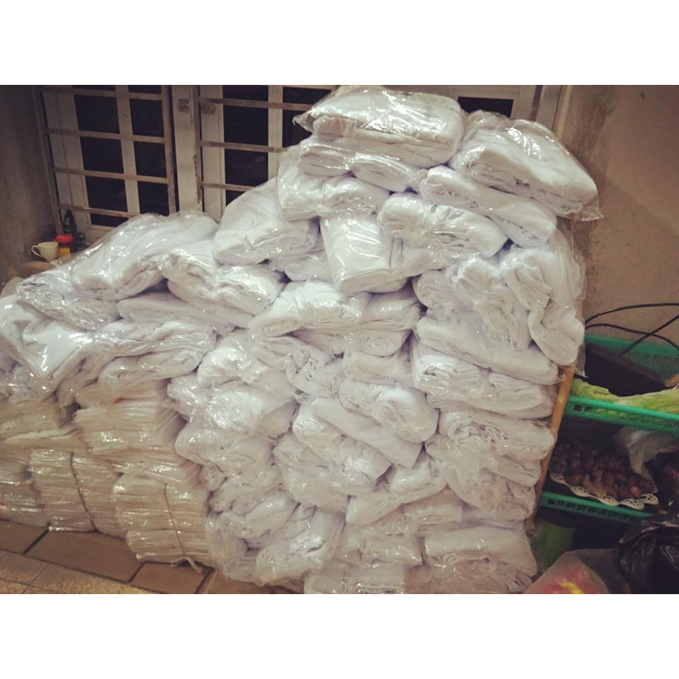 Áo phông trắng chụp kỉ yếu, áo trắng kỷ yếu, áo thun trắng, áo kỷ yếu, áo kỉ yếu, áo thun trắng đẹp, áo phông trắn
