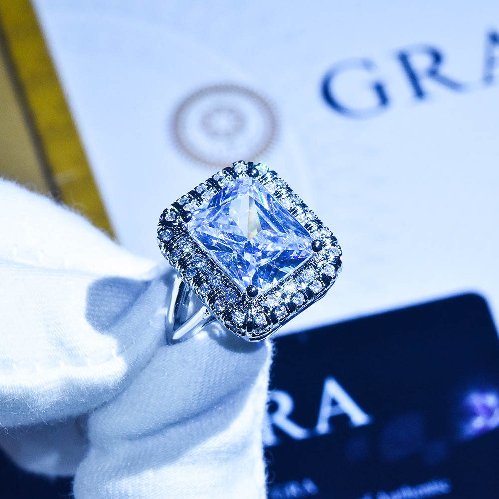 Nhẫn mặt vuông đính đá kim cương nhân tạo thiết kế thời trang