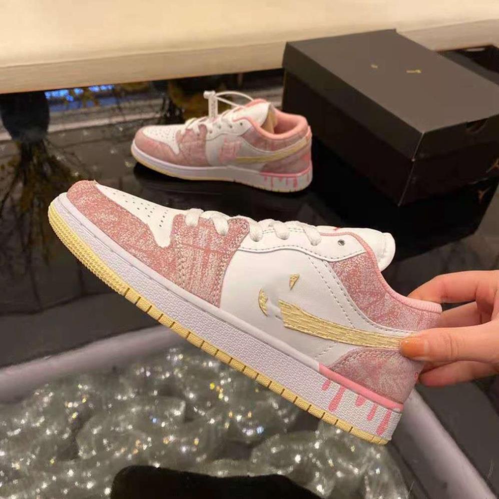 👟👟Giày Sneaker Nike Air Jordan 1 Low GS ‘Strawberry Ice Cream Hồng Vẩy Sơn Cho Nữ Full Box Size Rep 1:1 2021