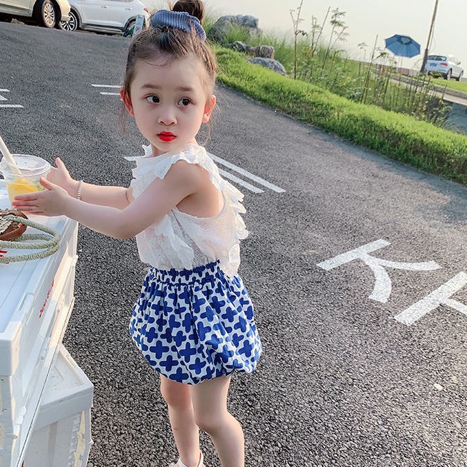 Set Áo Sát Nách Màu Trơn + Quần Short In Họa Tiết Hoa Nhí Xinh Xắn Thời Trang Hè Phong Cách Hàn Quốc Cho