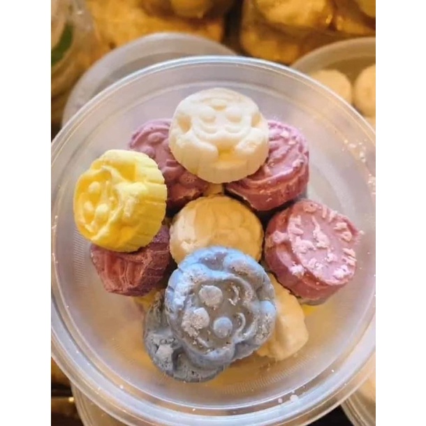 BÁNH PHỤC LINH CỐT DỪA SẦU RIÊNG