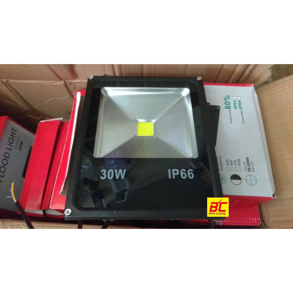 Đèn Pha Led 30W Công Suất Đủ Ánh Sáng Trắng