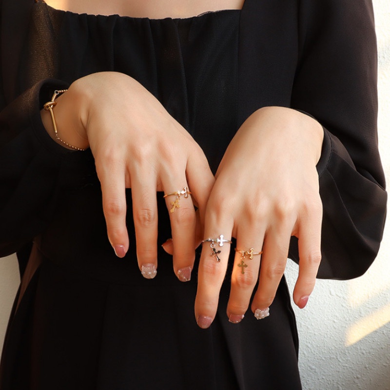 Nhẫn Nữ Titan Ko Han Rỉ Thánh Giá Tòn Ten TT 4034