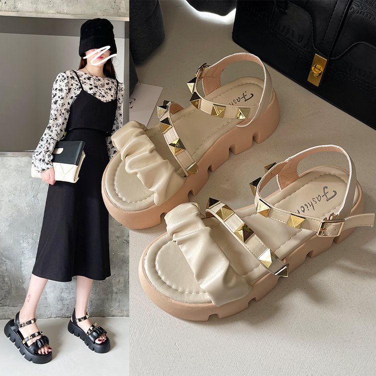 Fashionable Big Willow Nail One Line Buckle Thick Sole Sandal