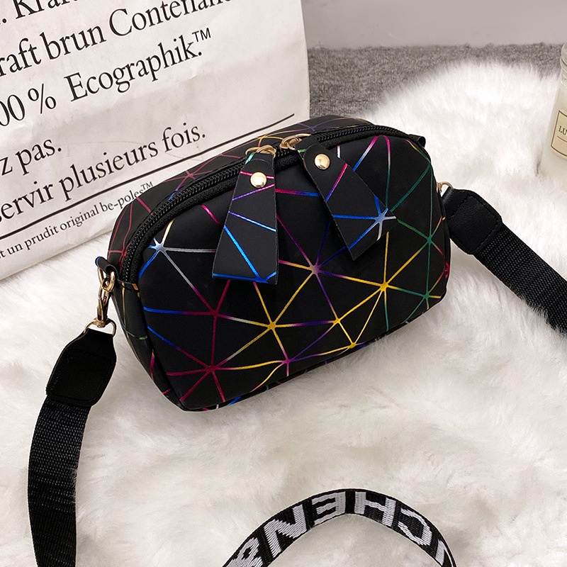 Túi Xách Đeo Vai Kiểu Vuông Nhỏ Màu Laser Thời Trang Nữ Sành Điệu