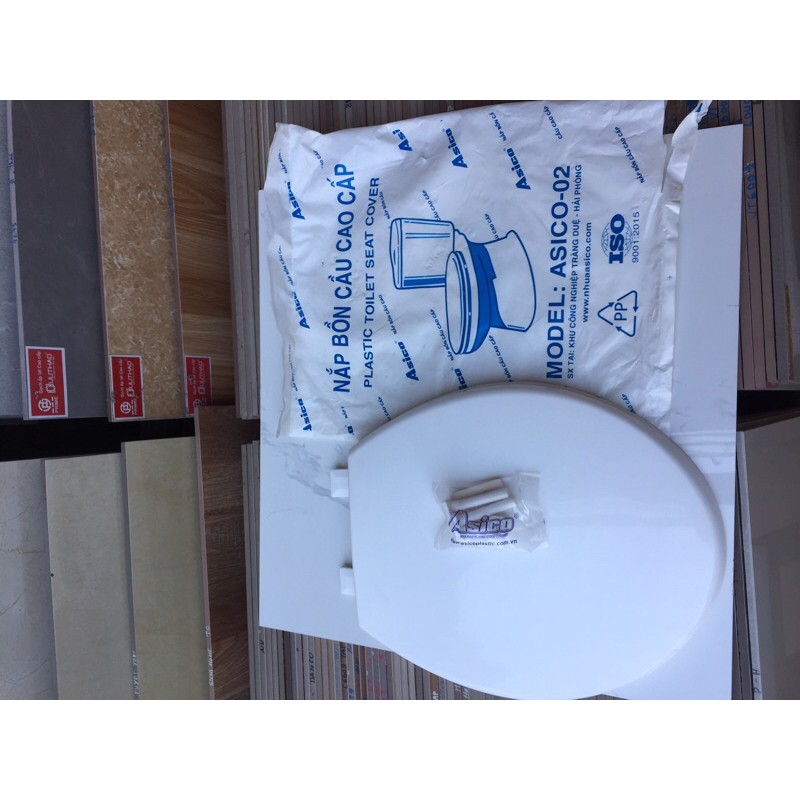 Nắp bồn cầu giá rẻ